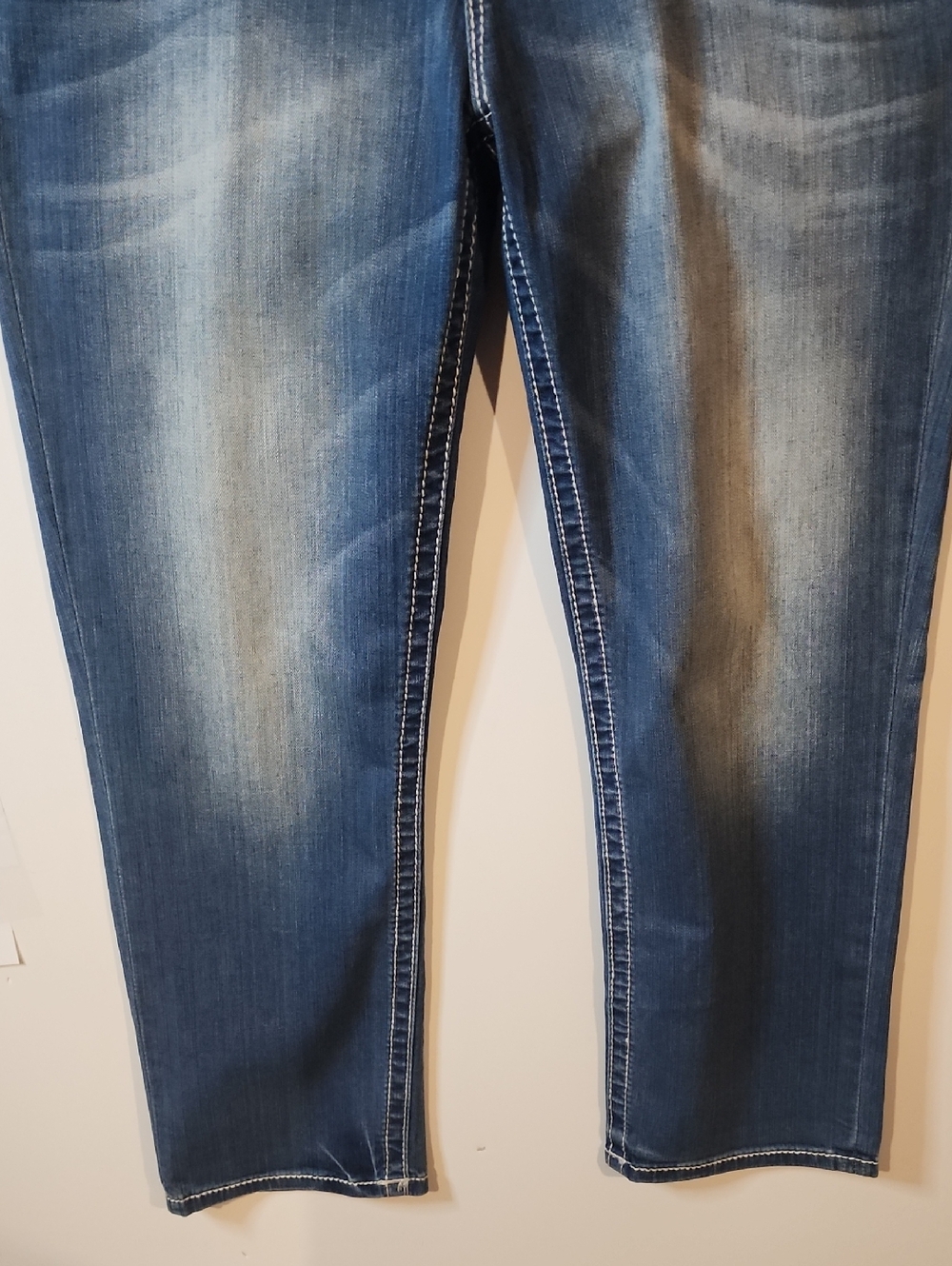 Miss Me Easy Cropped Jeans NWOT Size 31 - Picture 3 of 14